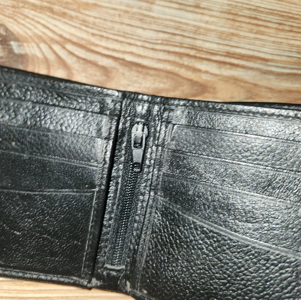 GH Bass Leather Billfold